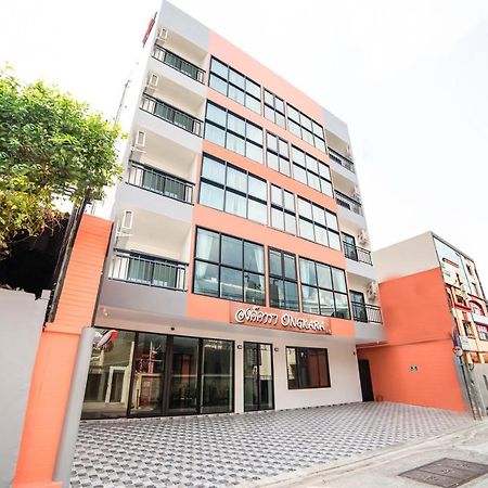 Ongkara Near Bts Thonglor Hotel Bangkok Kültér fotó