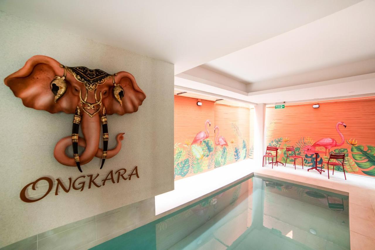 Ongkara Near Bts Thonglor Hotel Bangkok Kültér fotó