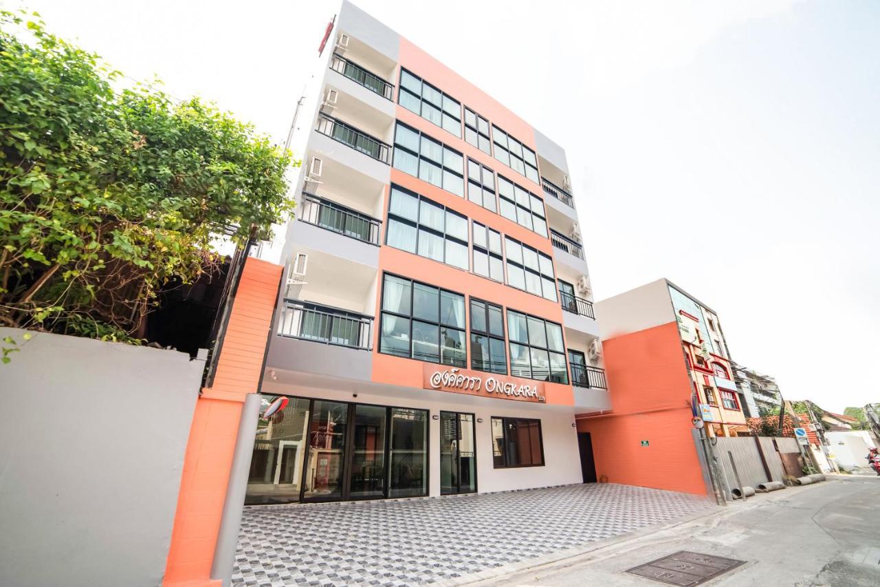 Ongkara Near Bts Thonglor Hotel Bangkok Kültér fotó